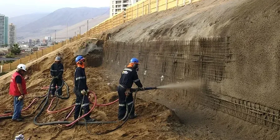 Taludes y muros en Alto Hospicio